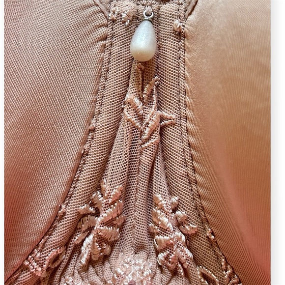 Antinéa Lace Trimmed Beige Bra women’s size 40E - Picture 8 of 8